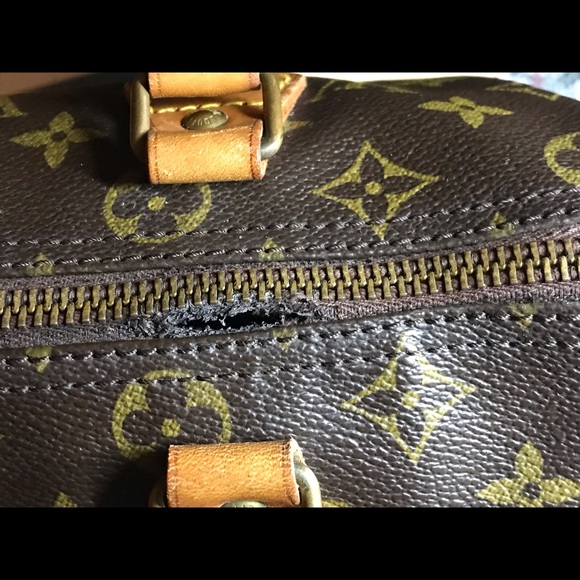 Authentic LV Speedy 25 - Picture 9 of 11